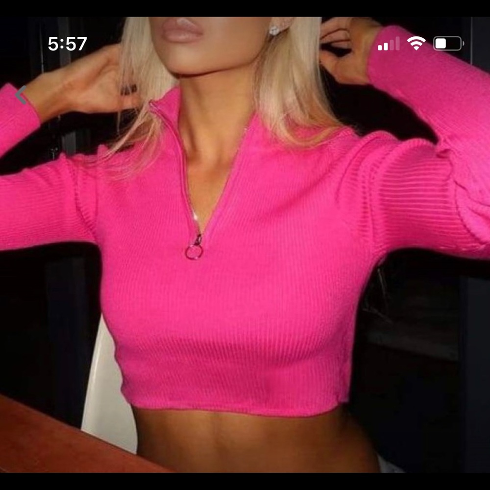 Pink crop top long sleeve